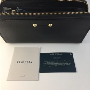 New! Cole Haan Jade leather wallet